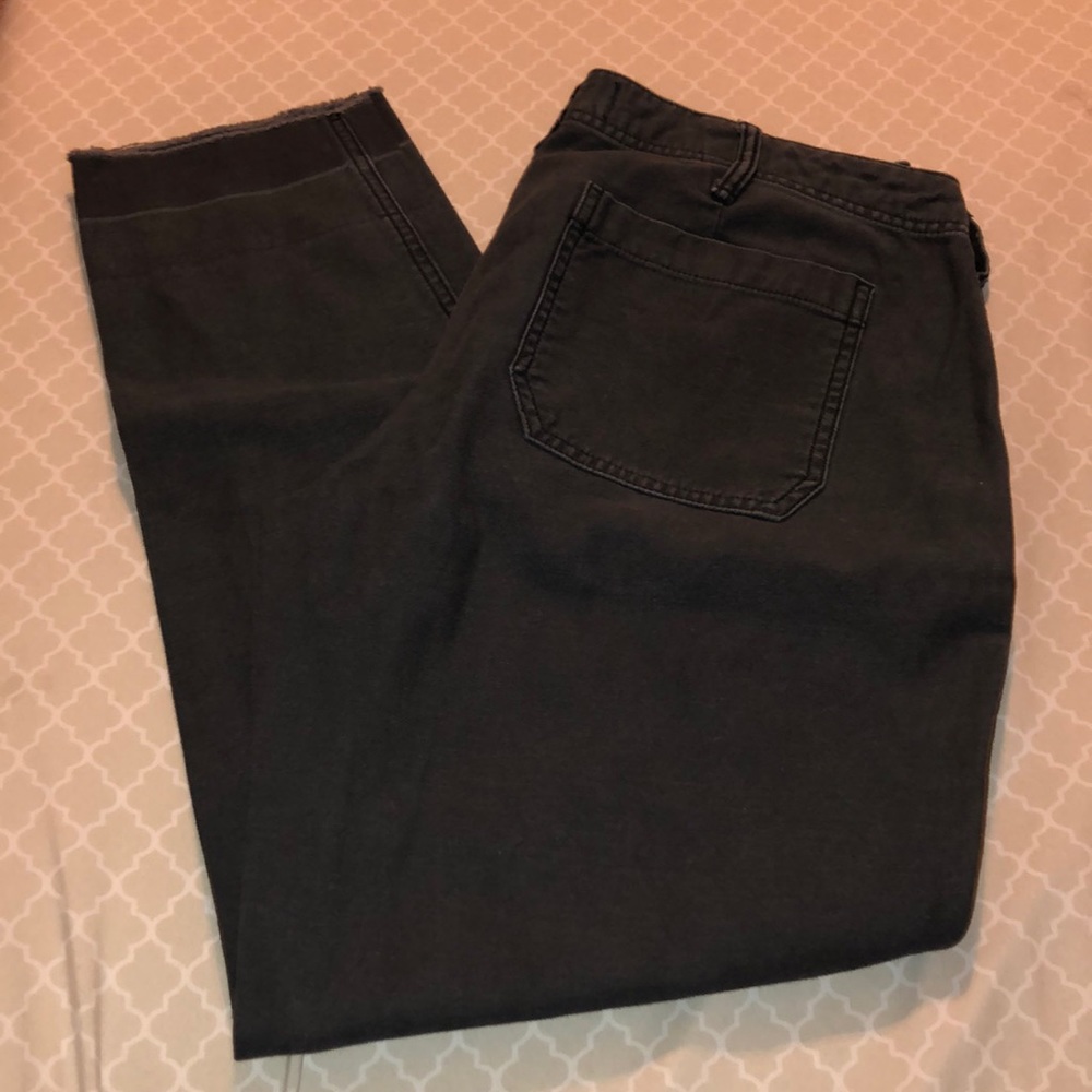 A&F Capri Pant